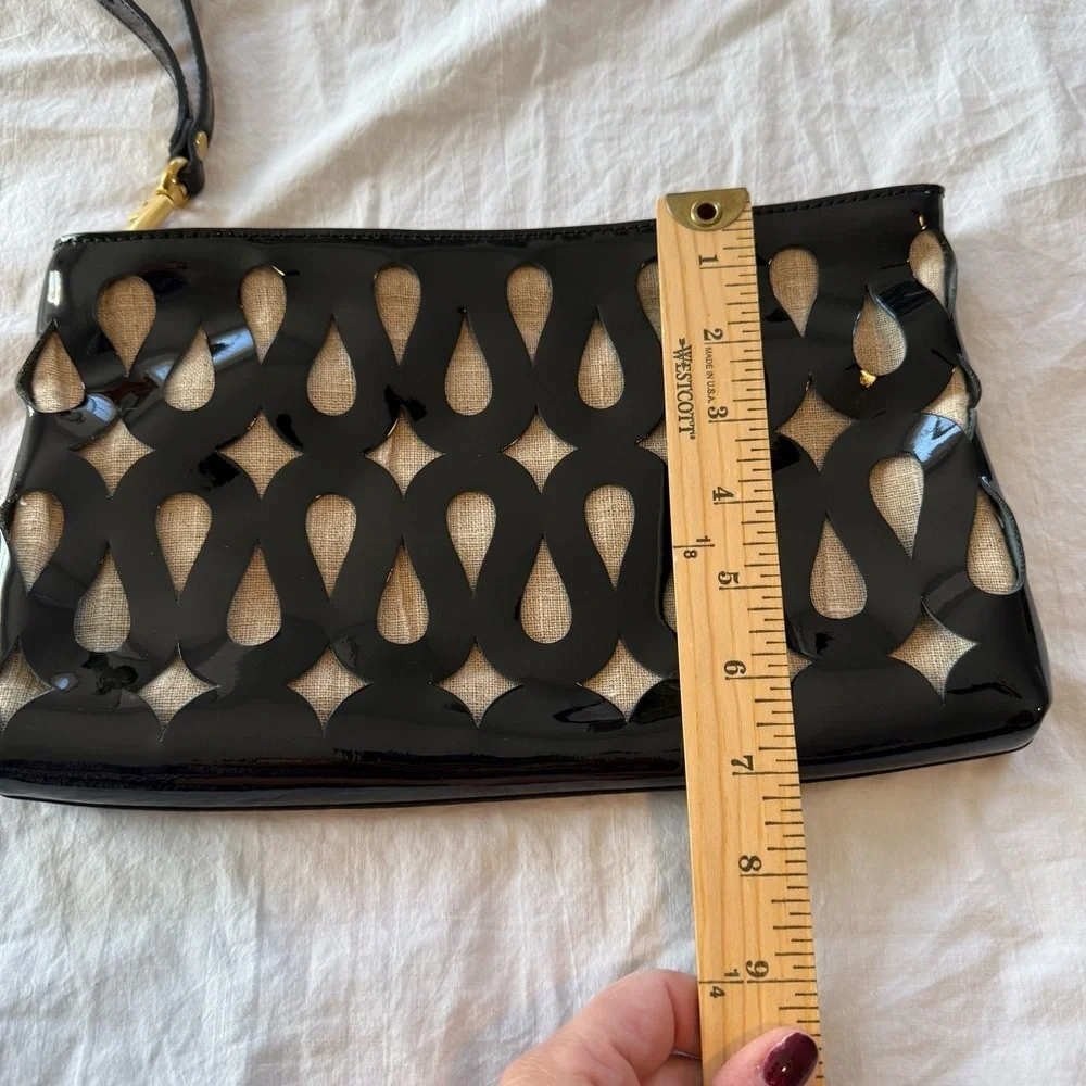 Sondra Roberts Black and Gold Wristlet Clutch, Like New!